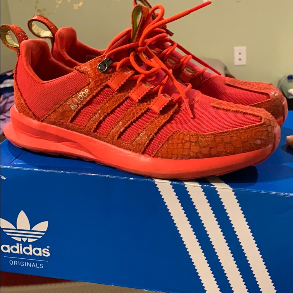 Adidas Loop Size 10 - image 1